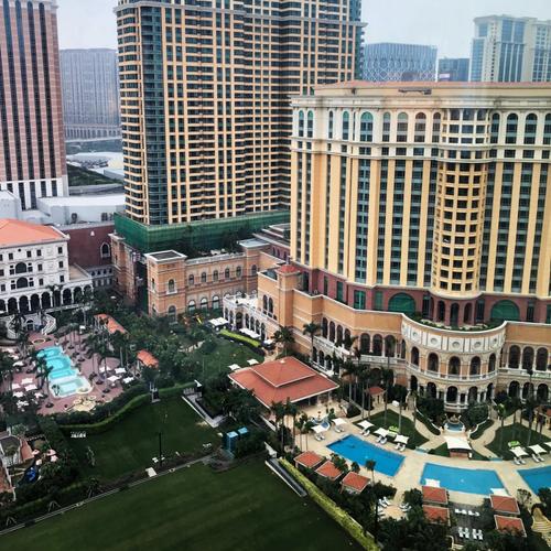 新澳门精准免费大全和巴黎赢了球烧了城与巴黎赢了吗